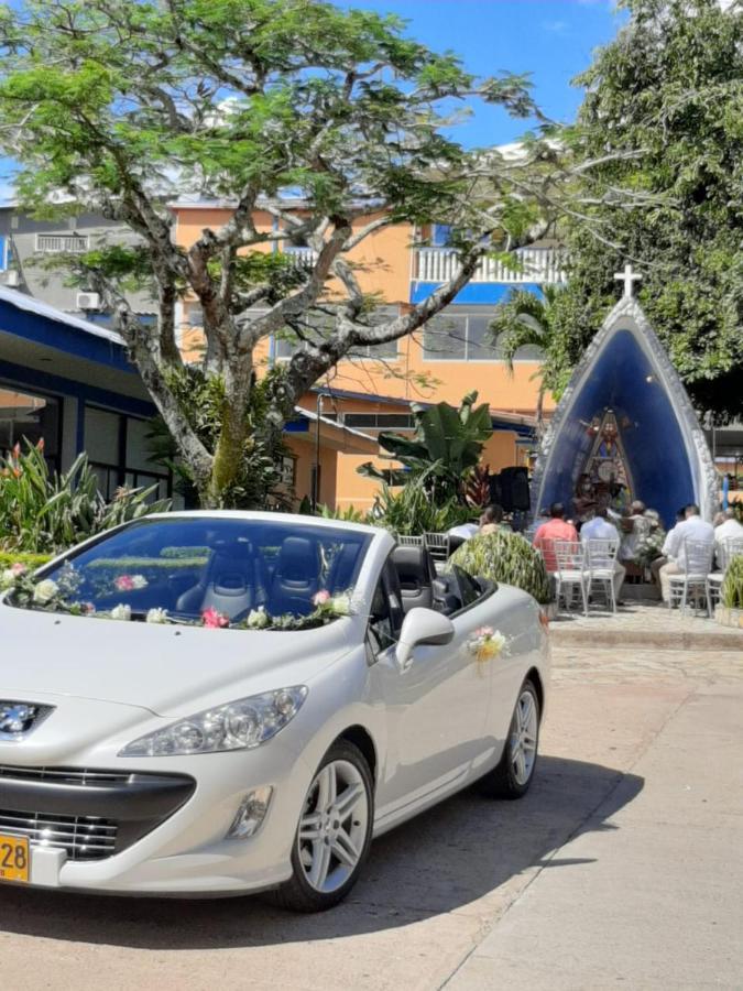 Hotel Chinauta Real Экстерьер фото